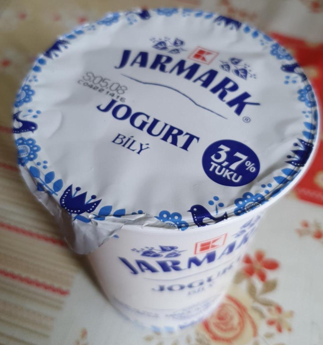 Фото - Белый йогурт 3.7% tuku K Jarmark