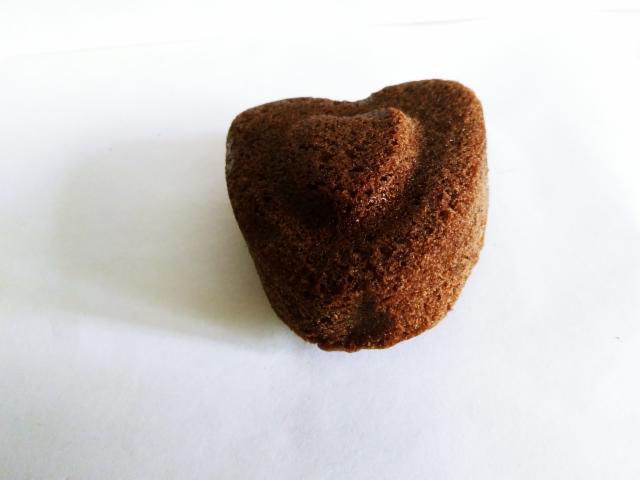 Фото - Какао-бисквиты с вишневой начинкой и чили 