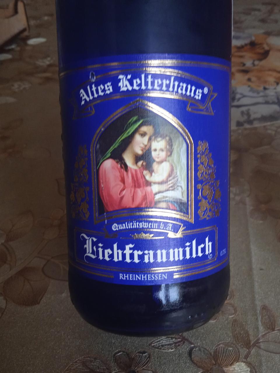 Фото - Вино белое полусладкое молоко любимой женщины Altes Kelterhaus