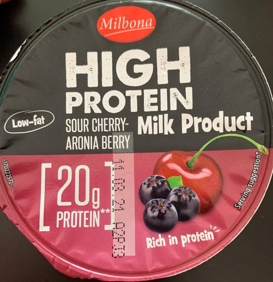 Фото - Молочный продукт High Protein Вишня и Черноплодная рябина Milbona