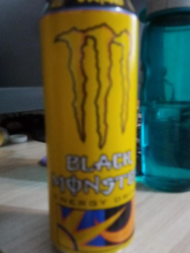 Фото - энергетический напиток Black Rossi жёлтый Monster