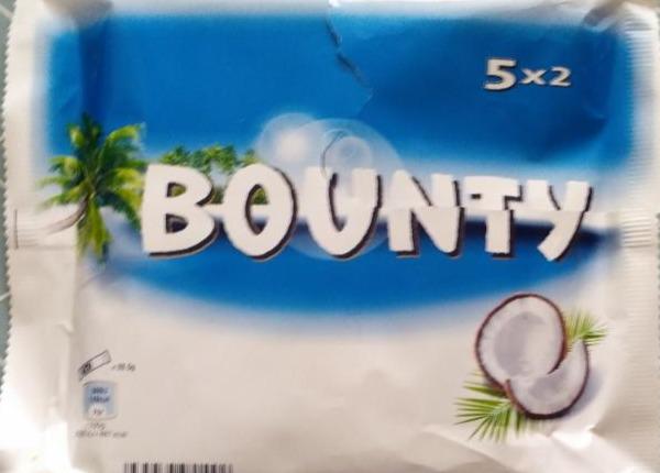 Фото - Конфета с мякотью кокоса покрытая молочным шоколадом Bounty
