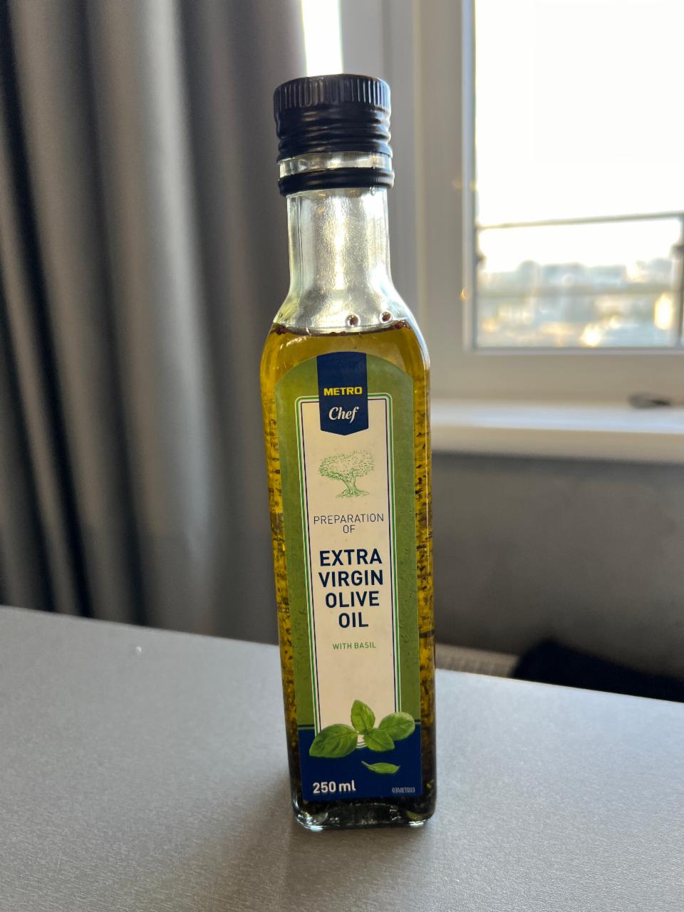 Фото - Оливковое масло 100% extra virgin olive oil Metro chef