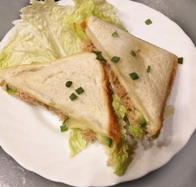 Фото - Сендвич с тунцом