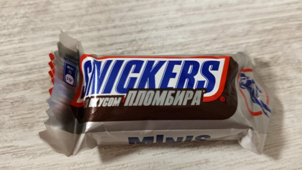 Фото - Батончик шоколадный со вкусом пломбира мини Snickers