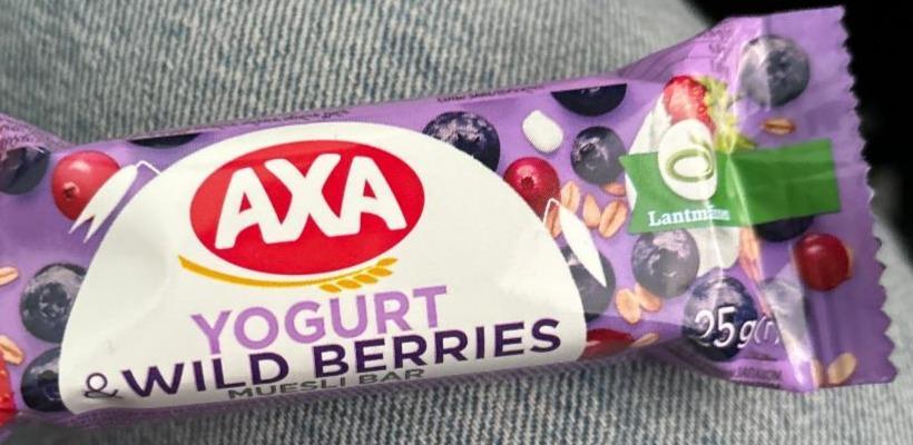 Фото - Батончик со вкусом йогурта и лесных ягод Yogurt & Wild Berries Muesli Bar Axa