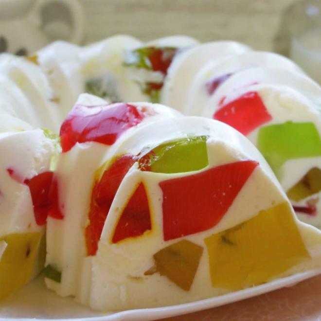 Фото - десерт желейный на сметане без выпечки и печенья Битое стекло
