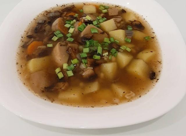 Фото - Суп с грибами и картофелем