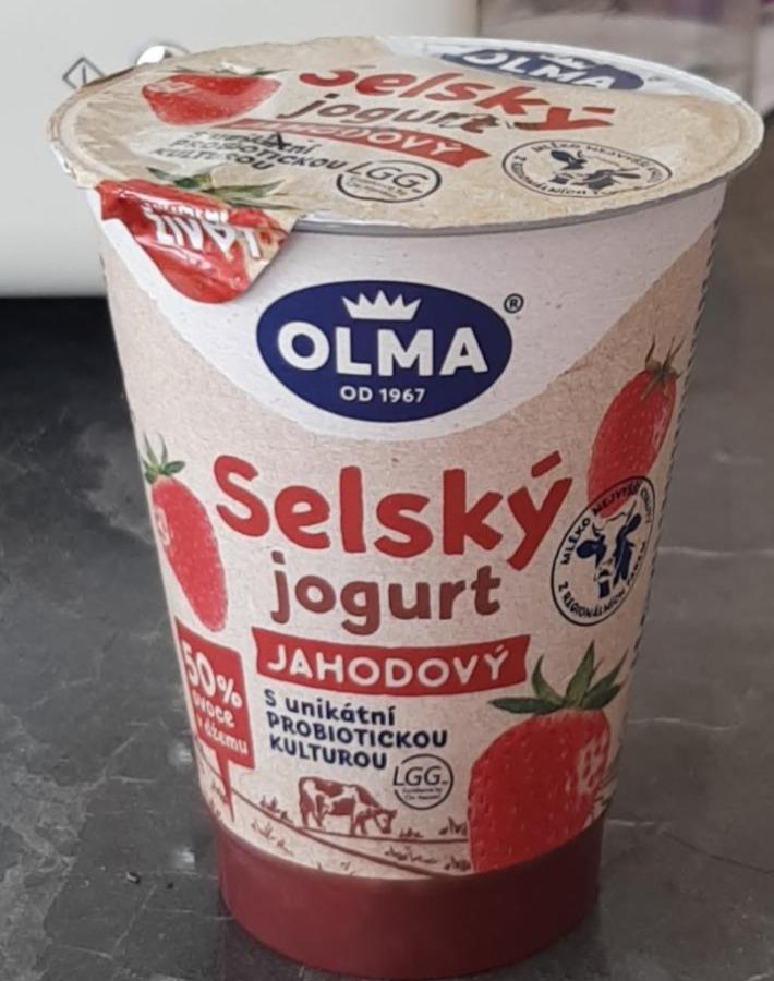 Фото - Йогурт клубничный Selský Jogurt Jahodový Olma