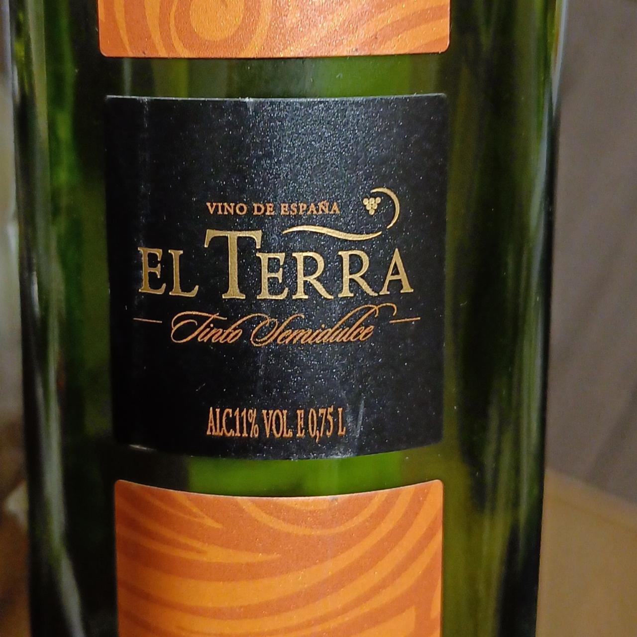 Фото - Вино столовое полусладкое красное El Terra