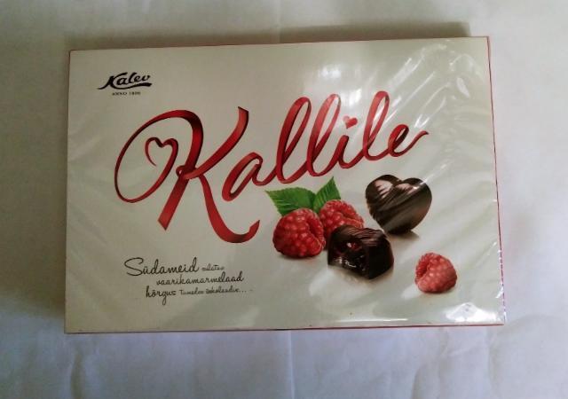 Фото - Шоколадные конфеты с начинкой малинового мармелада Kallile Kalev
