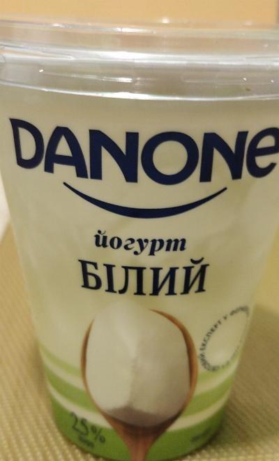 Фото - Йогурт густой белый 2.5% без наполнителя Danone