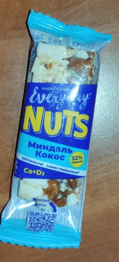 Фото - батончик миндаль кокос Everyday Nuts