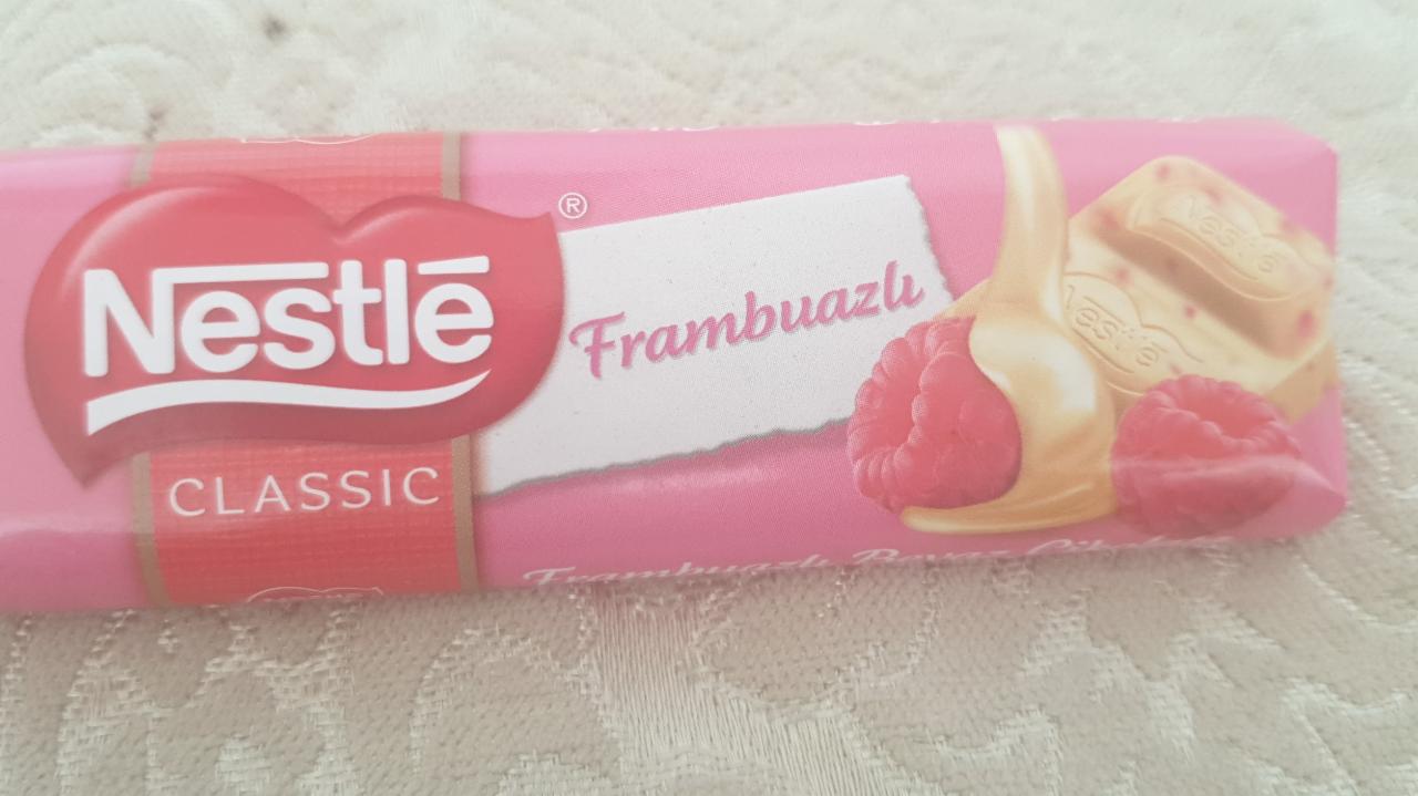 Фото - белый шоколад Beyaz Çikolata Classic Frambuazlı Nestle