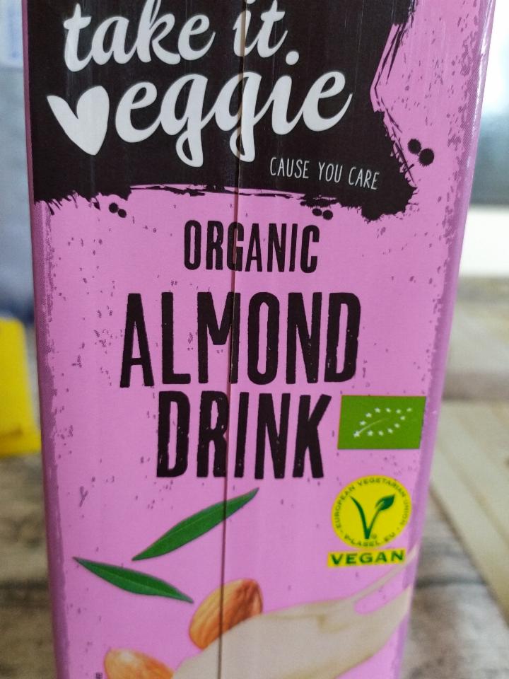 Фото - миндальное молоко almond drink
