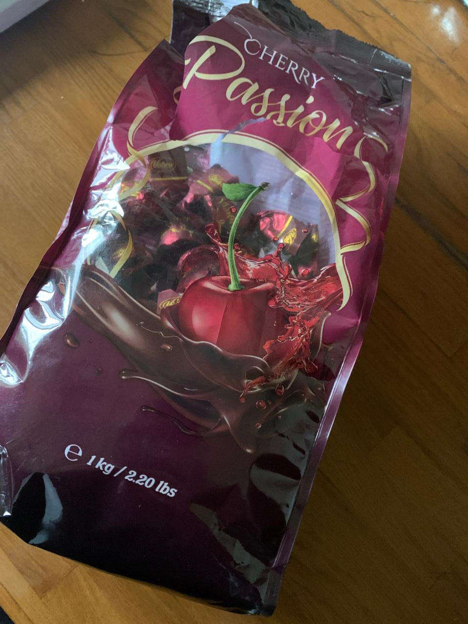 Фото - Шоколадные конфеты Cherry Passion Vobro