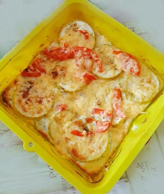 Фото - Кабачки с помидорами и сыром в духовке
