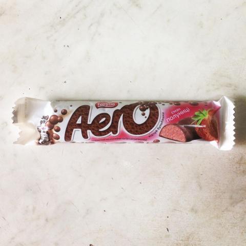Фото - Aero с клубничной начинкой шоколад