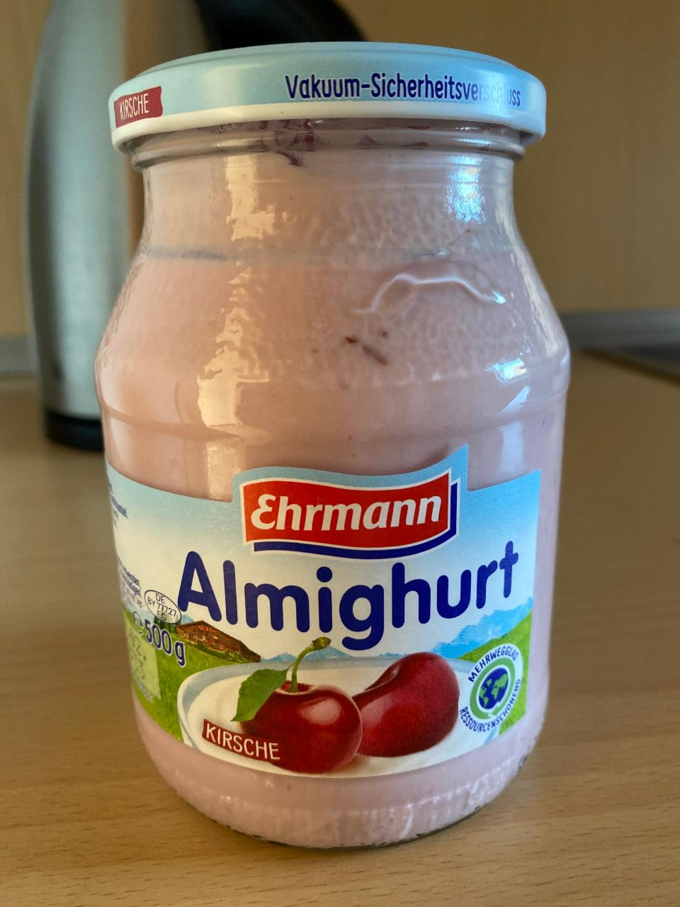 Фото - йогурт альмигурт вишня Almoghurt Ehrmann