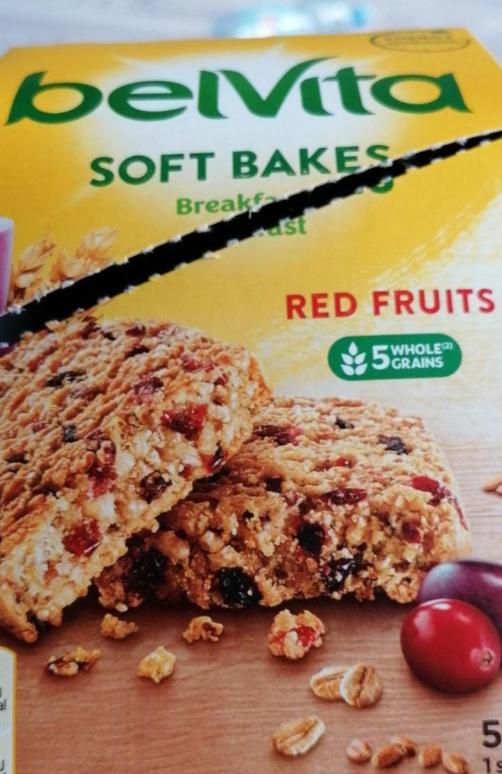 Фото - мягкое печенье с красными фруктами Belvita