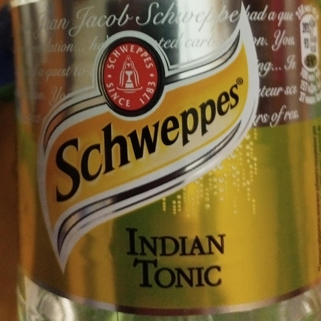 Фото - Напиток безалкогольный сильногазированный Indian Tonic Schweppes