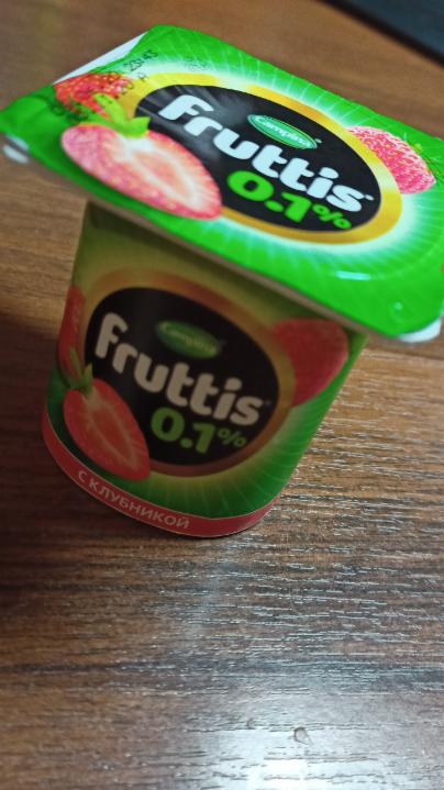Фото - йогурт клубника легкий клубника фруттис fruttis