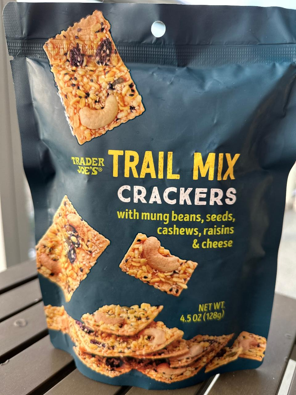 Фото - Trail Mix Crackers with mung beans, seeds, cashews, raisin, and cheese Trader Joe’s