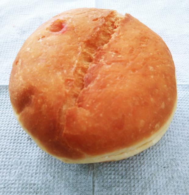 Фото - Пончик с вишневым джемом Ашан