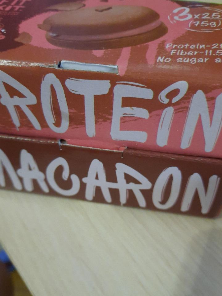 Фото - протеиновое печенье со вкусом соленая карамель Macaron Protein Cookie Fit Kit