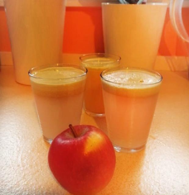 Фото - Свежевыжатый яблочный сок