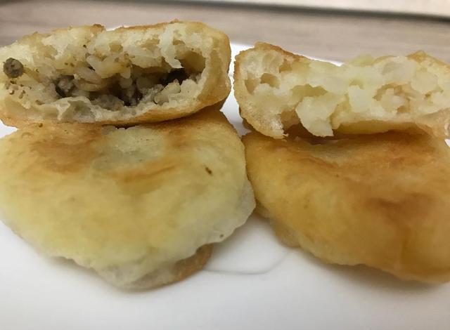 Фото - Пирожок с печенью и картофелем